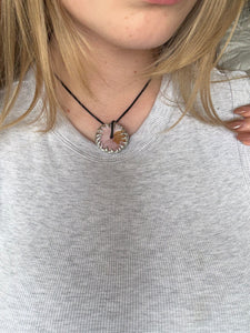 „velv“ necklace- Monoklin