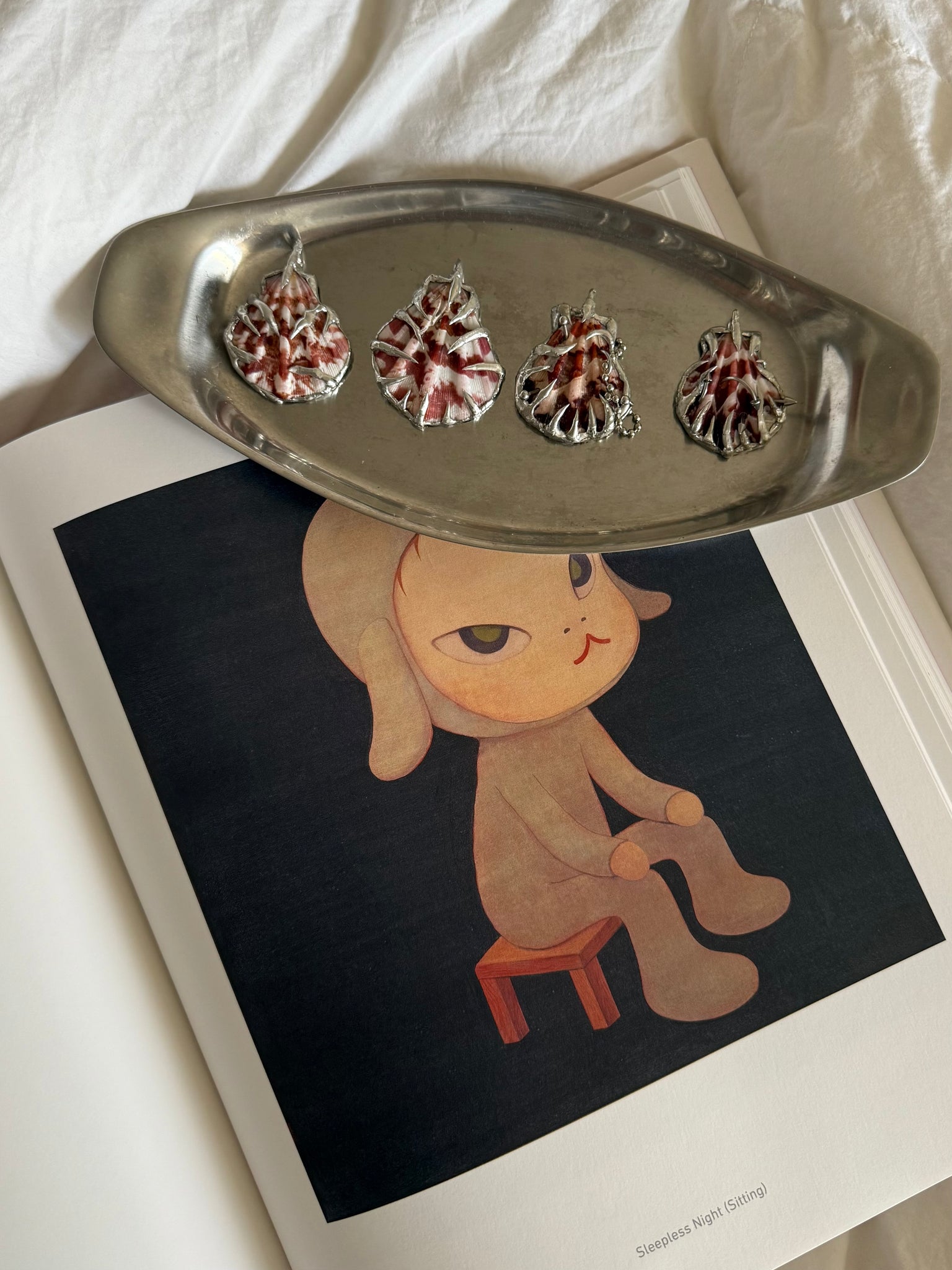 „roja“ seashell charm  - Monoklin
