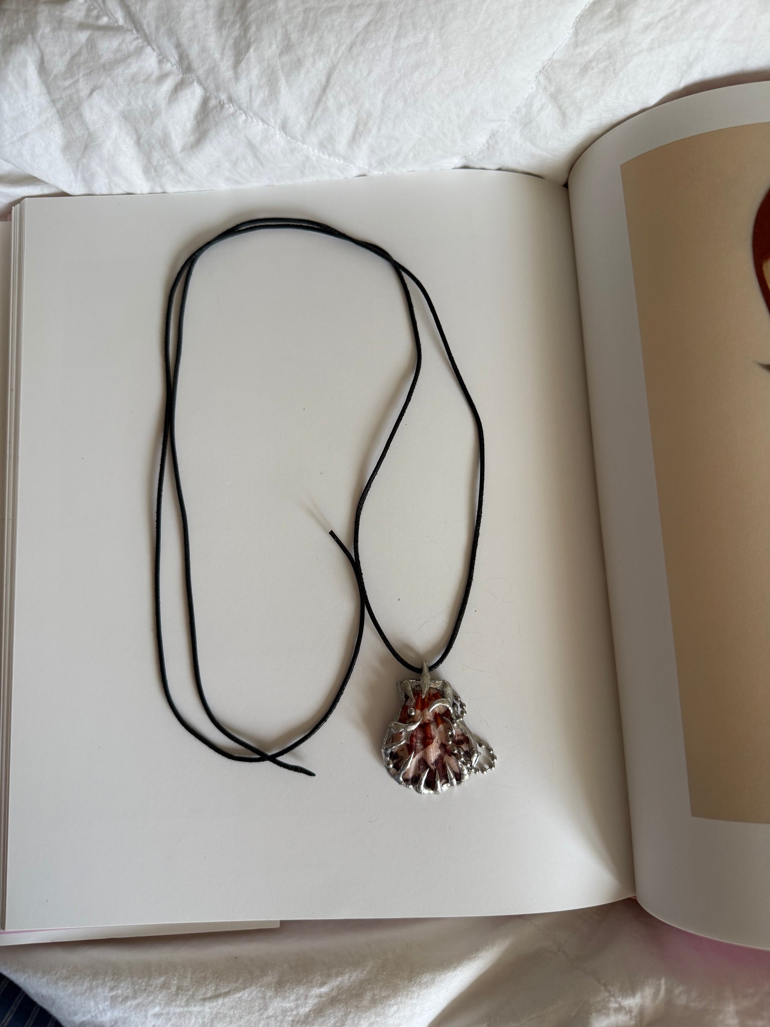„sole“ pierced seashell charm - Monoklin