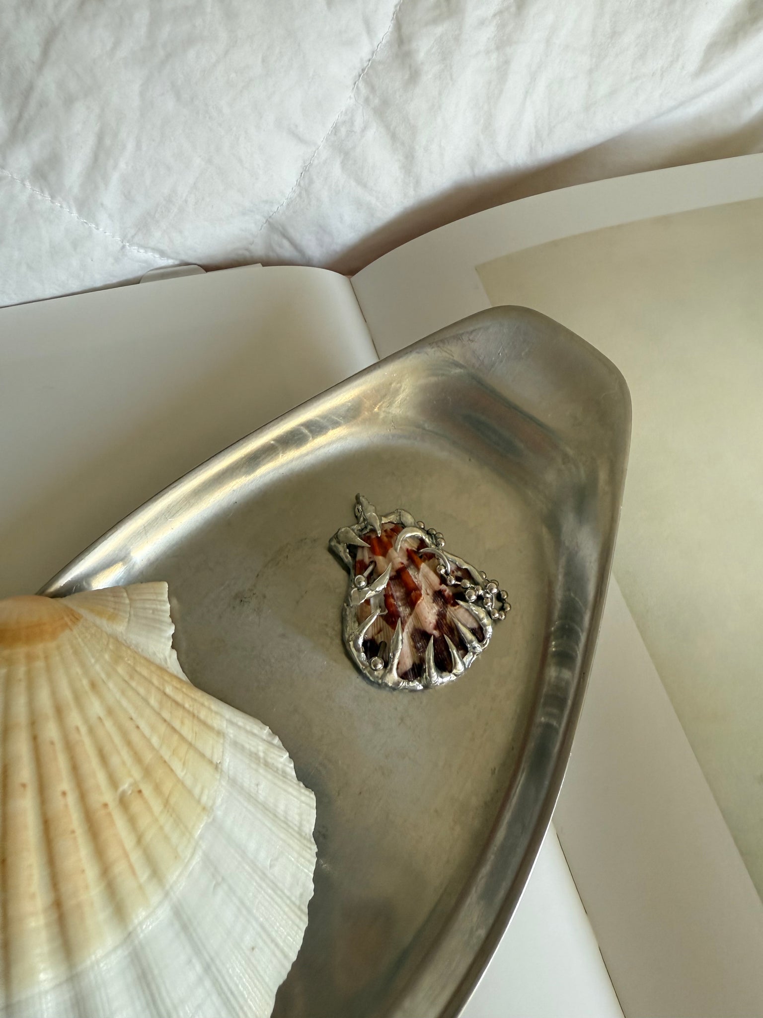 „sole“ pierced seashell charm - Monoklin